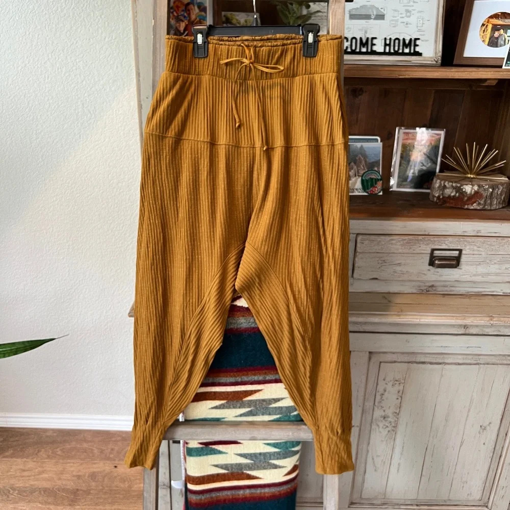 Free People women’s Can’t Handle this harem slouch rib pant size small